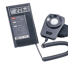 TES-1330A/1332A/1334A ����ʽ�ն�Ӌ